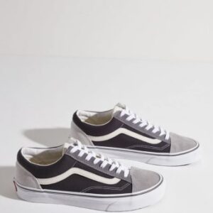 Fashionable and comfortable sports shoes
